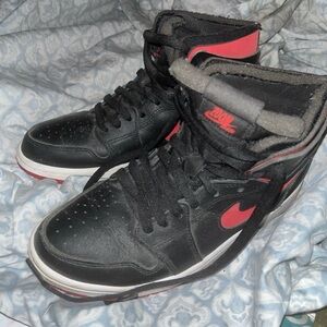 Nike Men's Black and Red Zoom High-Top Sneakers